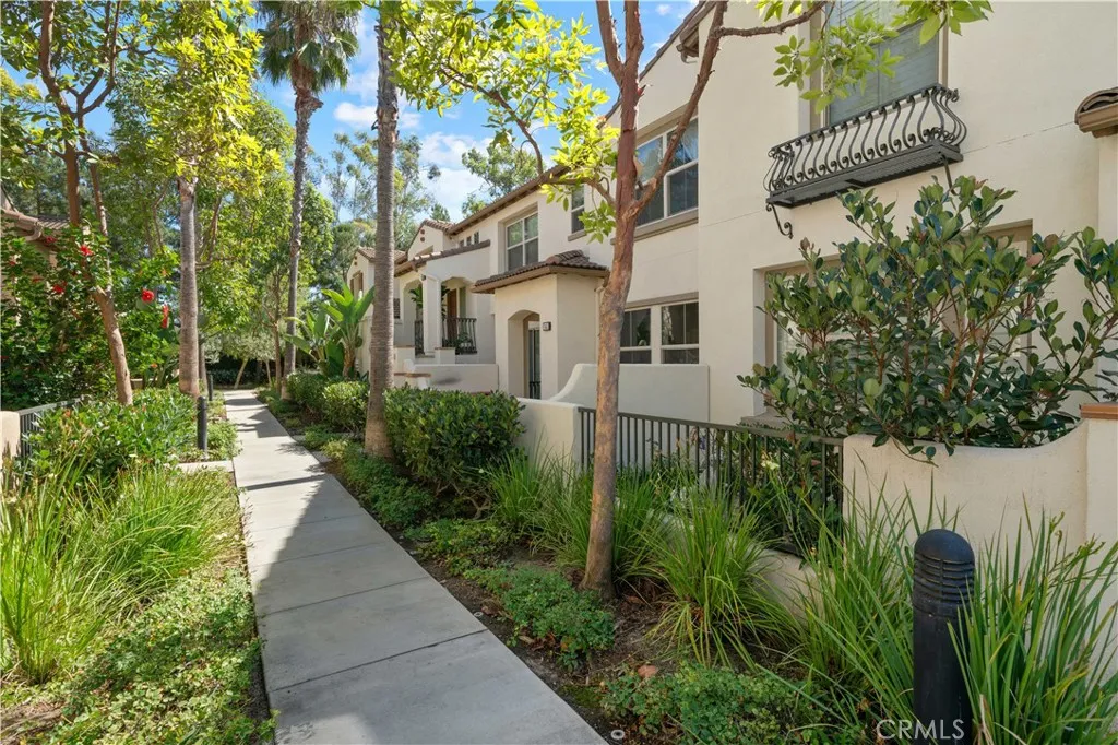 142 Hedge Bloom, Irvine, California 92618 home-pic-0