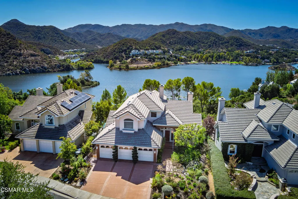 590 Cricketfield, Lake Sherwood, California 91361 home-pic-34