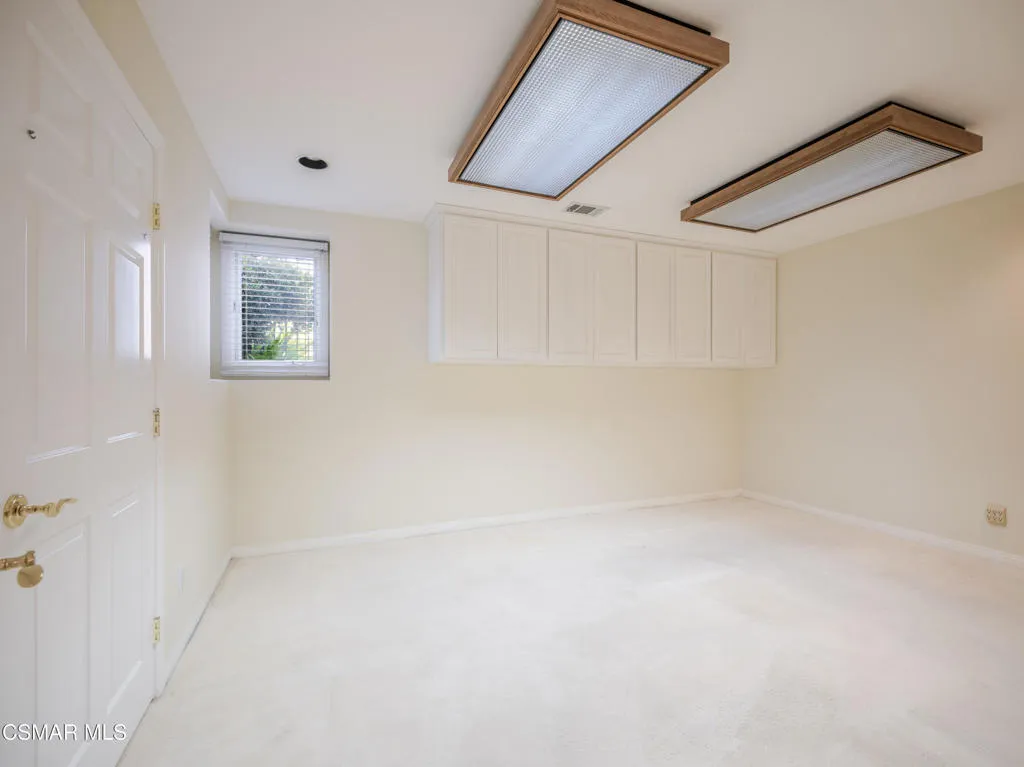590 Cricketfield, Lake Sherwood, California 91361 home-pic-29