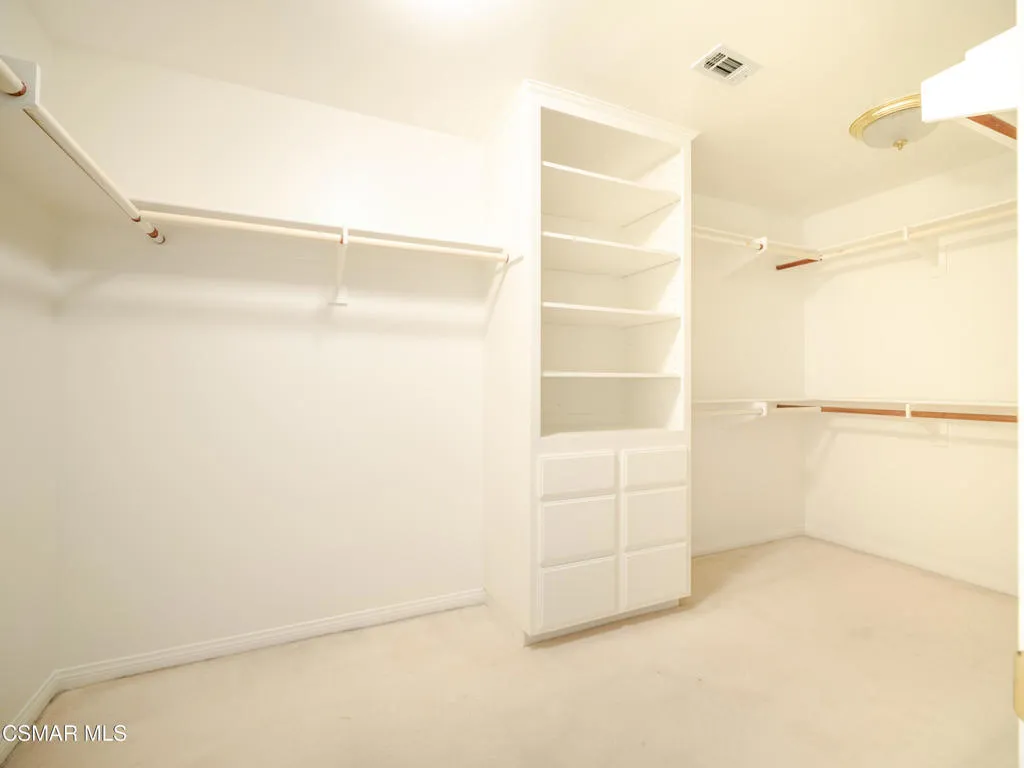 590 Cricketfield, Lake Sherwood, California 91361 home-pic-22
