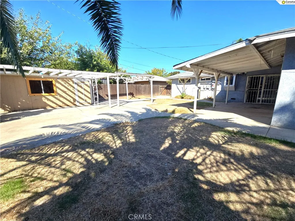 1923 W Pontiac, Fresno, California 93705 home-pic-24