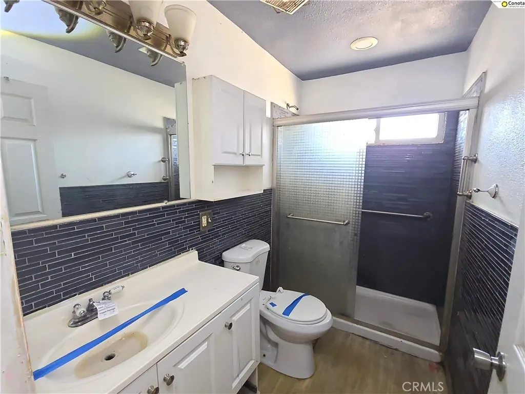 1923 W Pontiac, Fresno, California 93705 home-pic-19