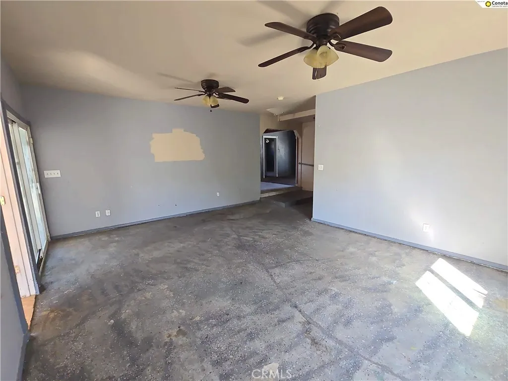 1923 W Pontiac, Fresno, California 93705 home-pic-10