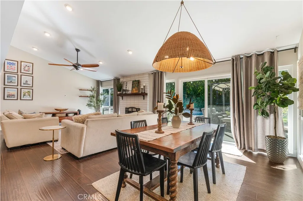 5329 Blanco Avenue, Woodland Hills, California 91367 home-pic-14