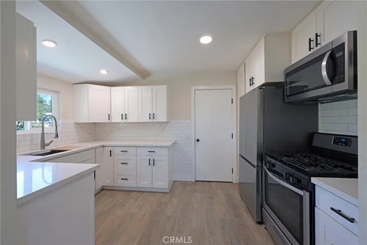 127 E College, Fallbrook, California 92028