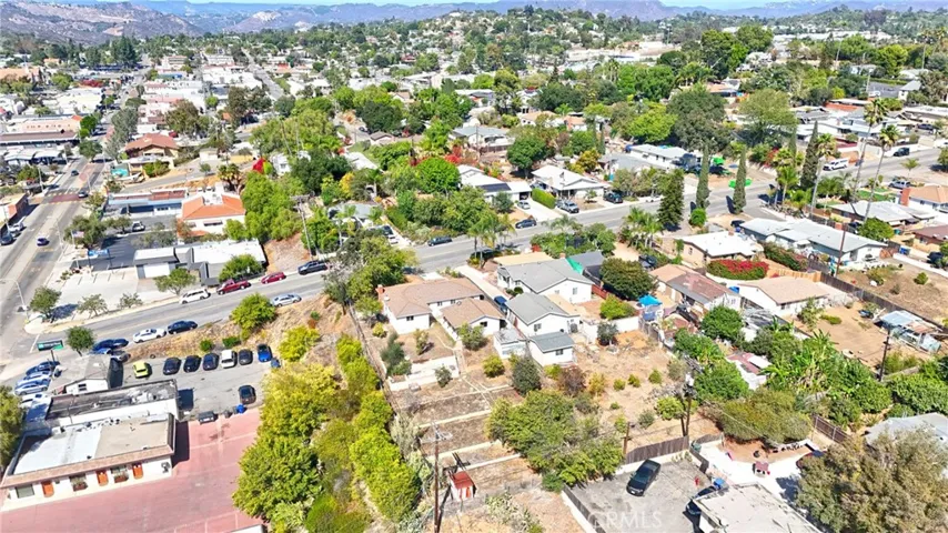 127 E College, Fallbrook, California 92028