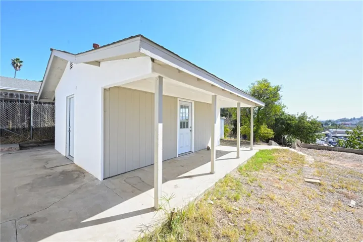 127 E College, Fallbrook, California 92028