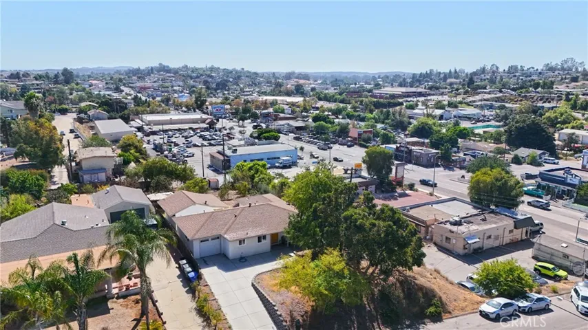 127 E College, Fallbrook, California 92028