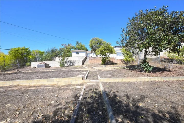 127 E College, Fallbrook, California 92028
