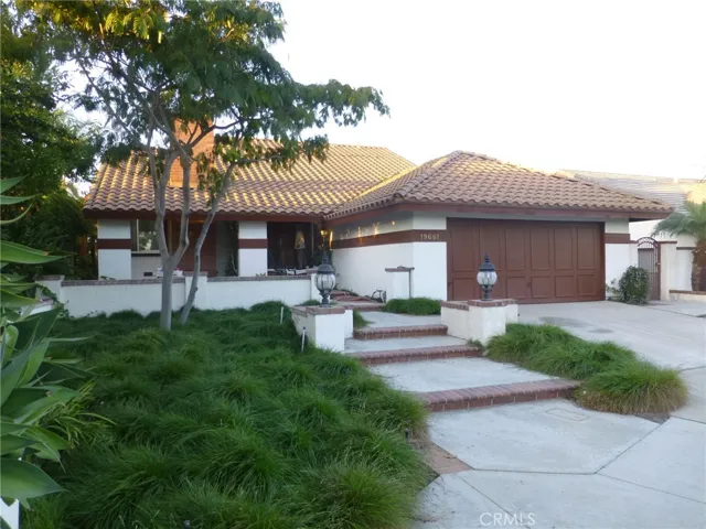 19661 Bluefield, Yorba Linda, California 92886