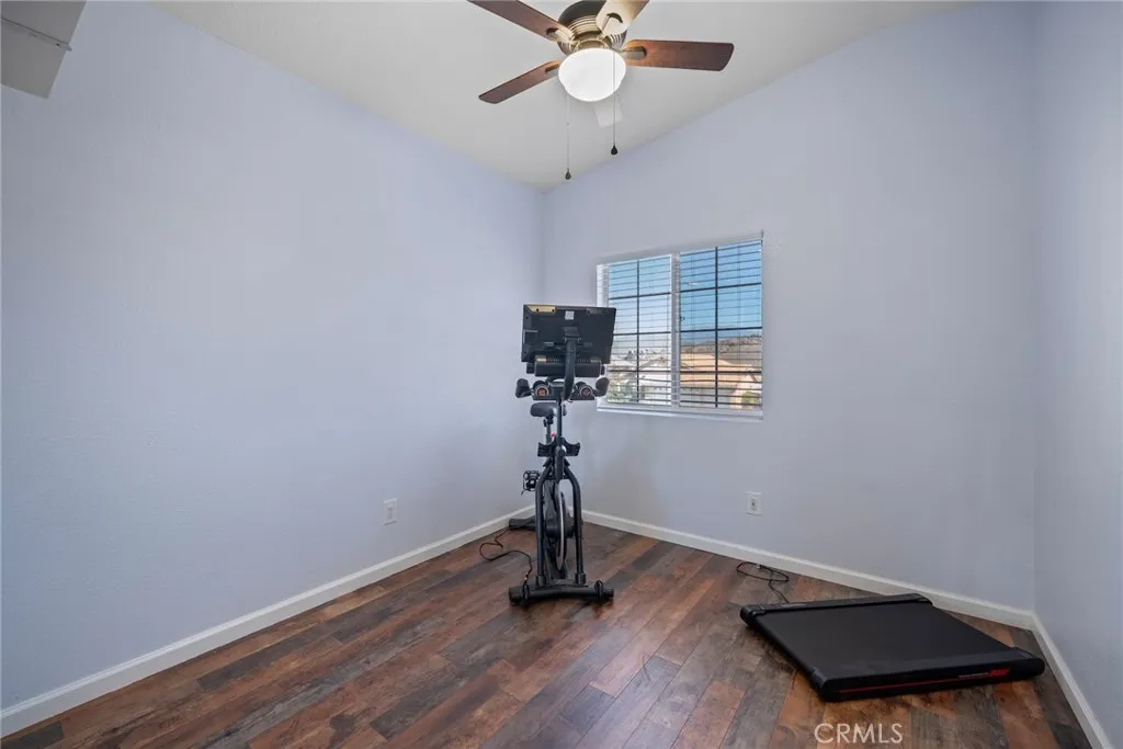2031 Lagoon Court, Hemet, California 92545 home-pic-39