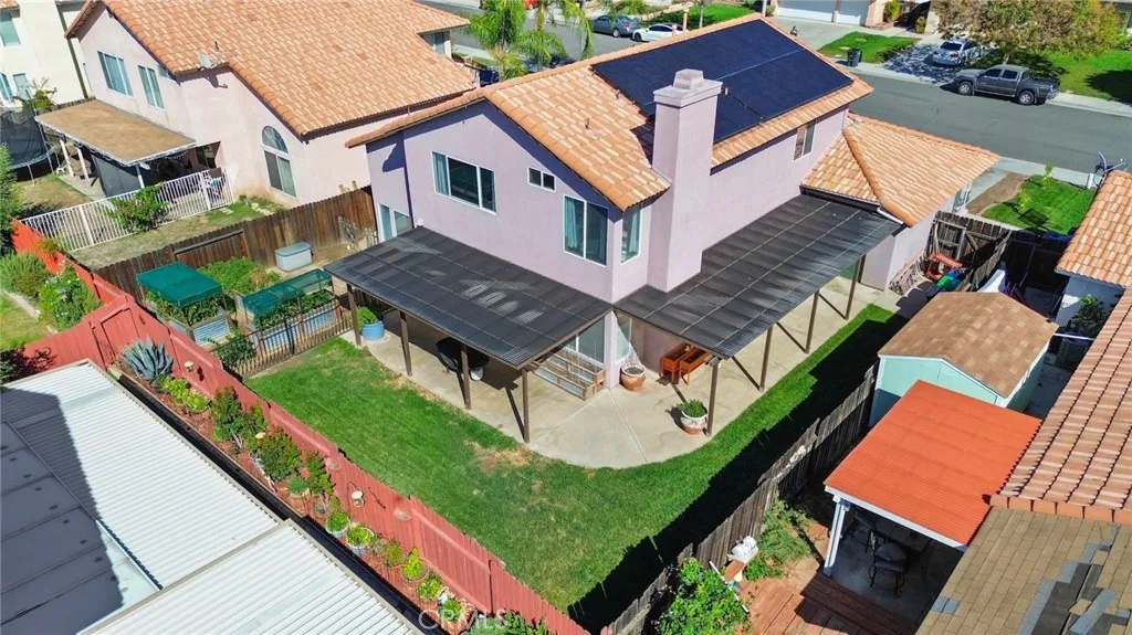 2031 Lagoon Court, Hemet, California 92545 home-pic-57