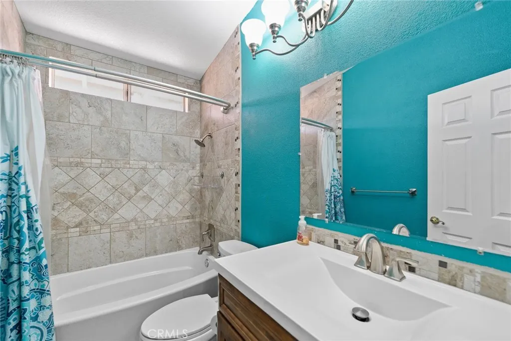 2031 Lagoon Court, Hemet, California 92545 home-pic-36