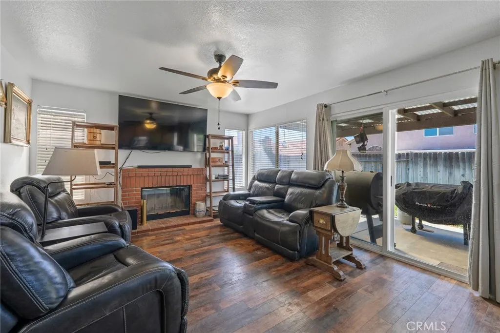 2031 Lagoon Court, Hemet, California 92545 home-pic-14