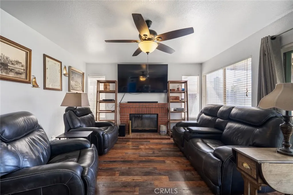 2031 Lagoon Court, Hemet, California 92545 home-pic-15