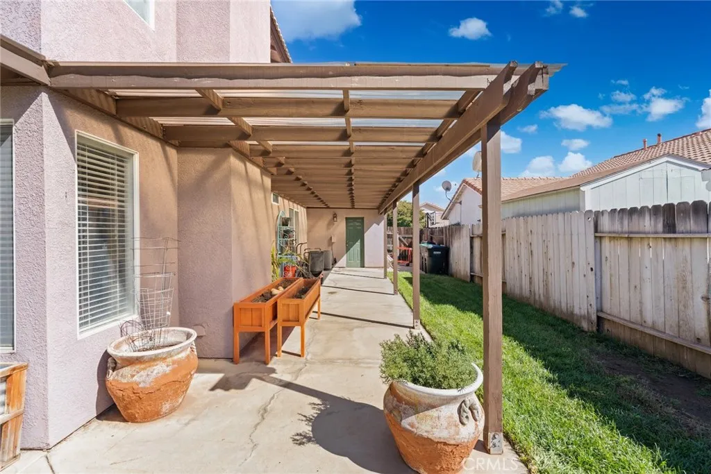 2031 Lagoon Court, Hemet, California 92545 home-pic-45