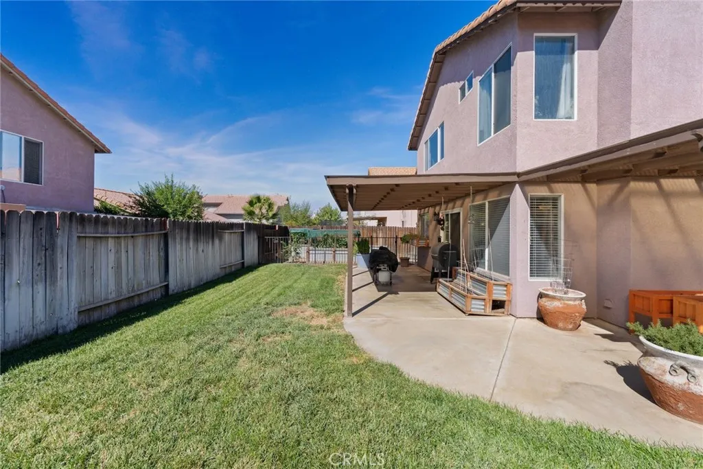 2031 Lagoon Court, Hemet, California 92545 home-pic-44