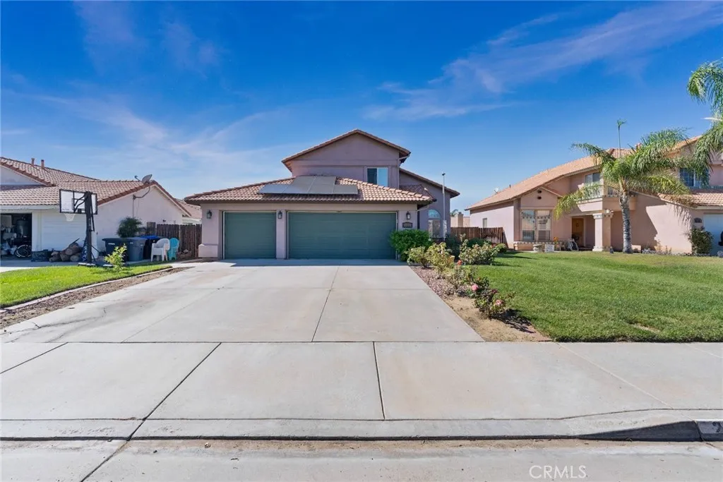 2031 Lagoon Court, Hemet, California 92545 home-pic-4