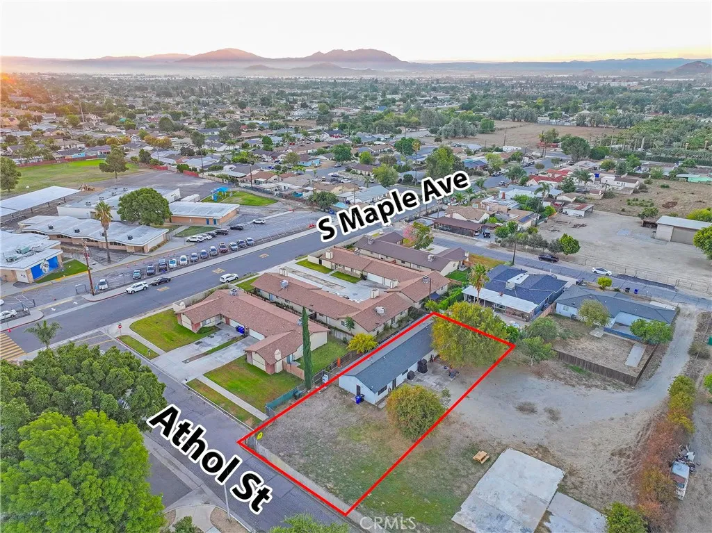 18264 Pine A  home-pic-3