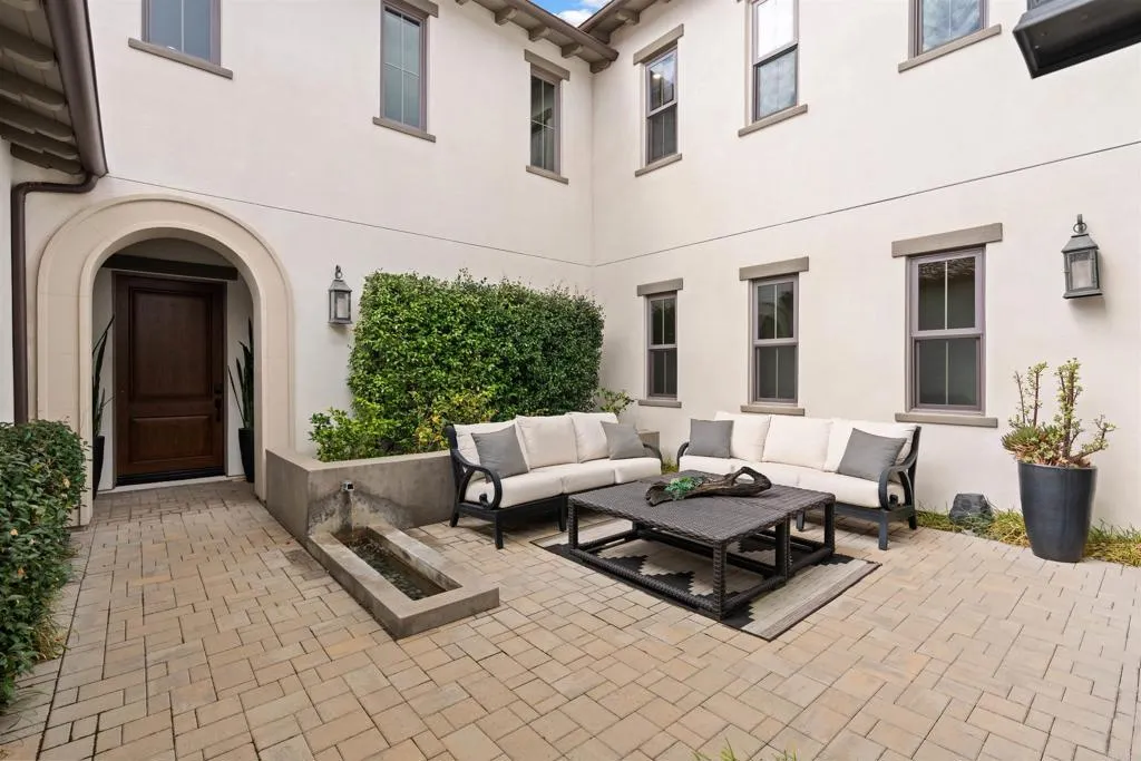 17028 Rendezvous Circle, San Diego, California 92127 home-pic-6