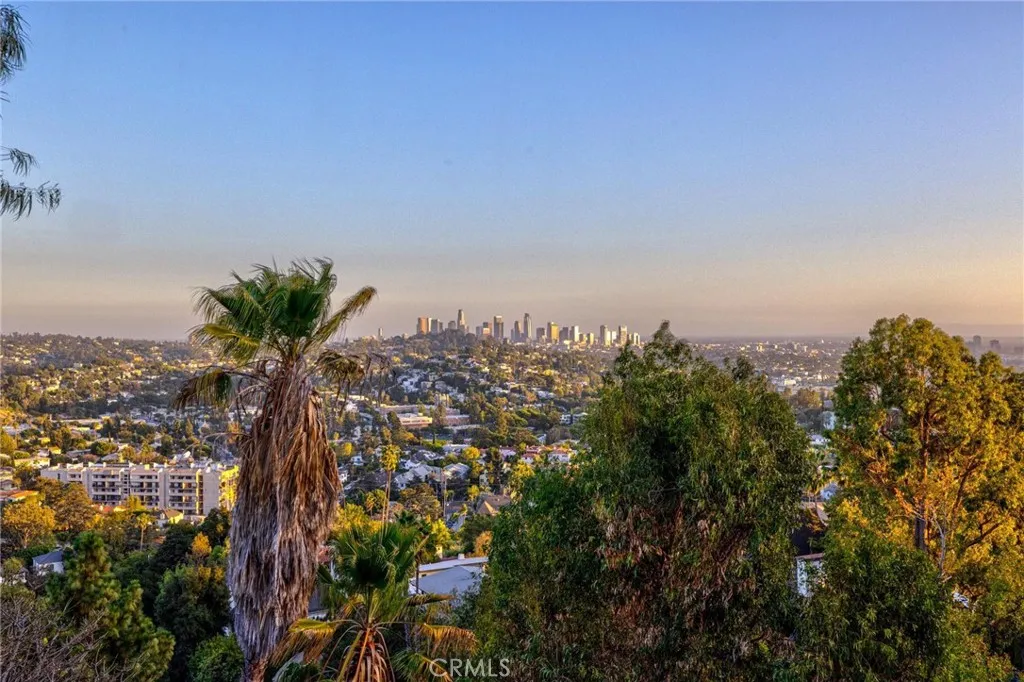 4022 Braeburn Way, Los Angeles, California 90027 home-pic-57