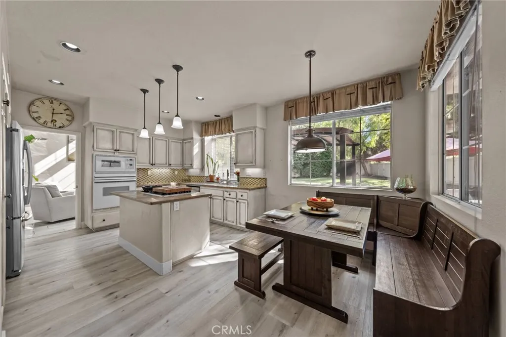 32315 Via Cordoba, Temecula, California 92592 home-pic-14