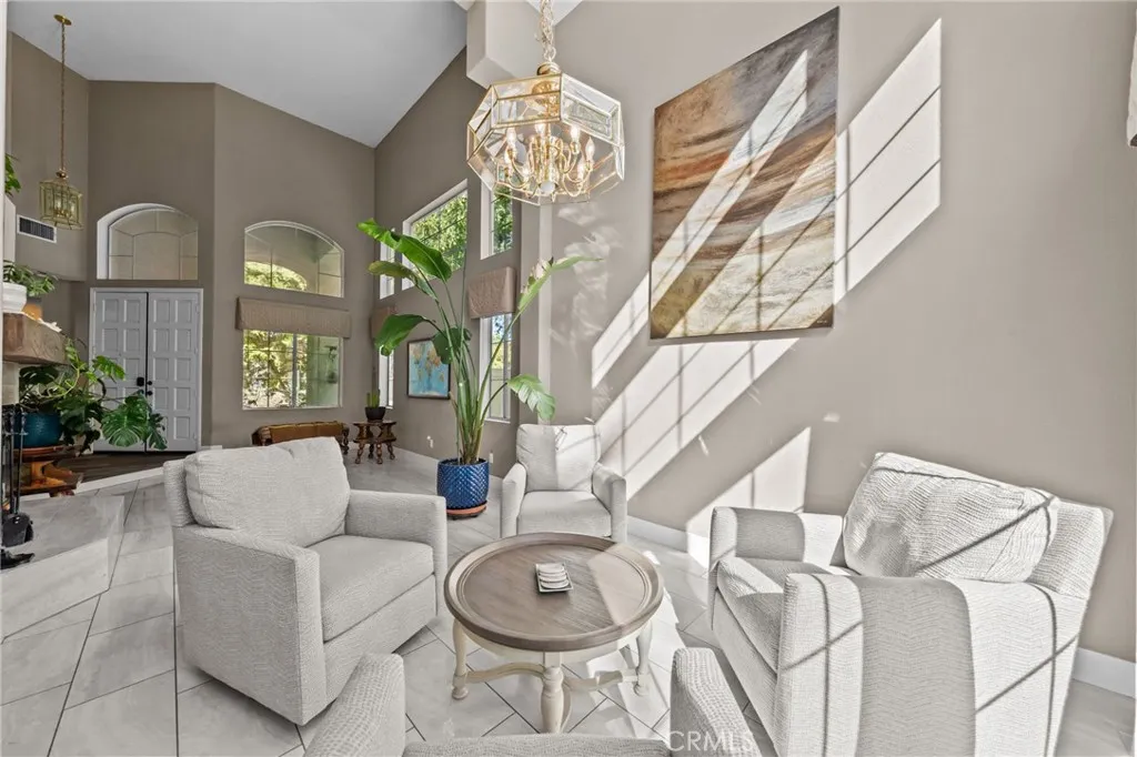 32315 Via Cordoba, Temecula, California 92592 home-pic-10