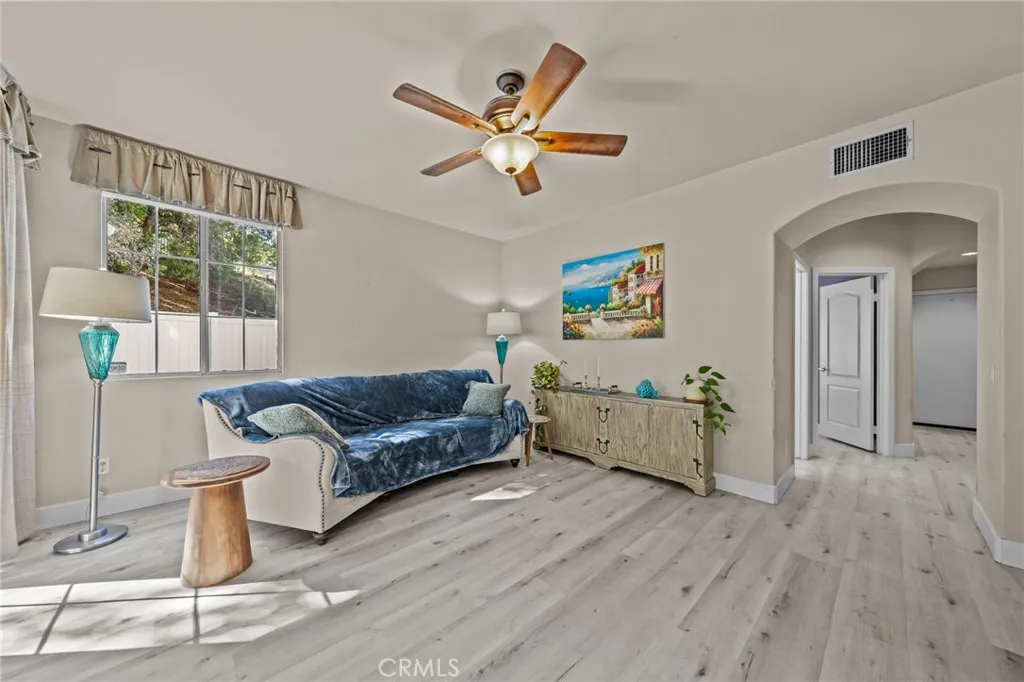 32315 Via Cordoba, Temecula, California 92592 home-pic-17