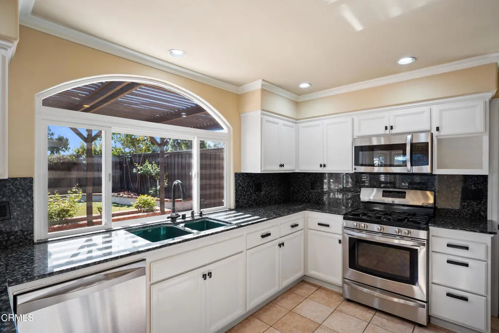 9116 Neath Street, Ventura, California 93004 home-pic-4
