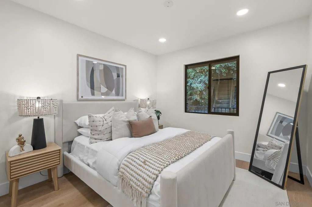1733 Nautilus Street, La Jolla, California 92037 home-pic-20