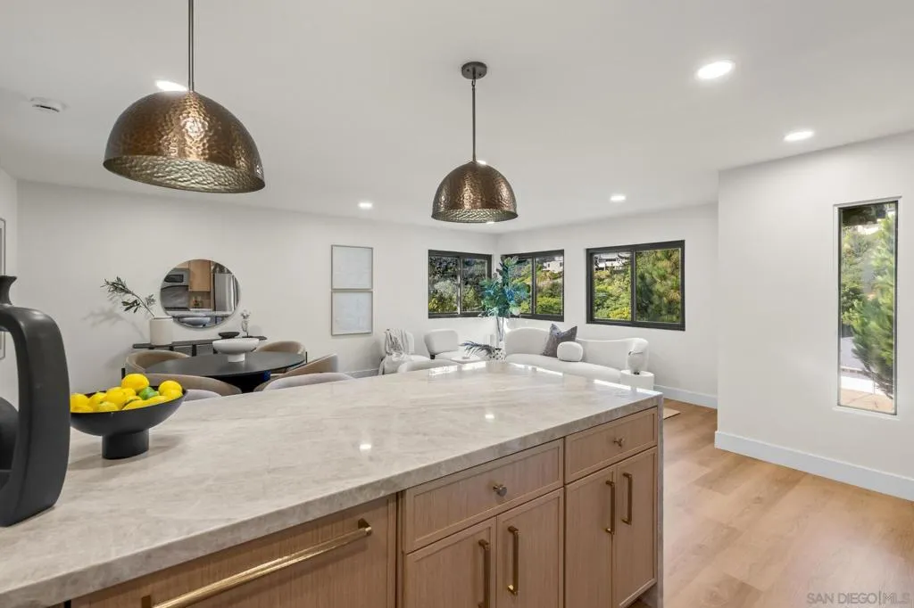 1733 Nautilus Street, La Jolla, California 92037 home-pic-4