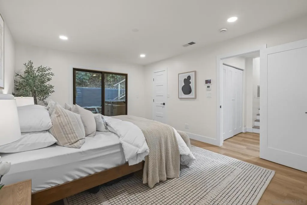 1733 Nautilus Street, La Jolla, California 92037 home-pic-18