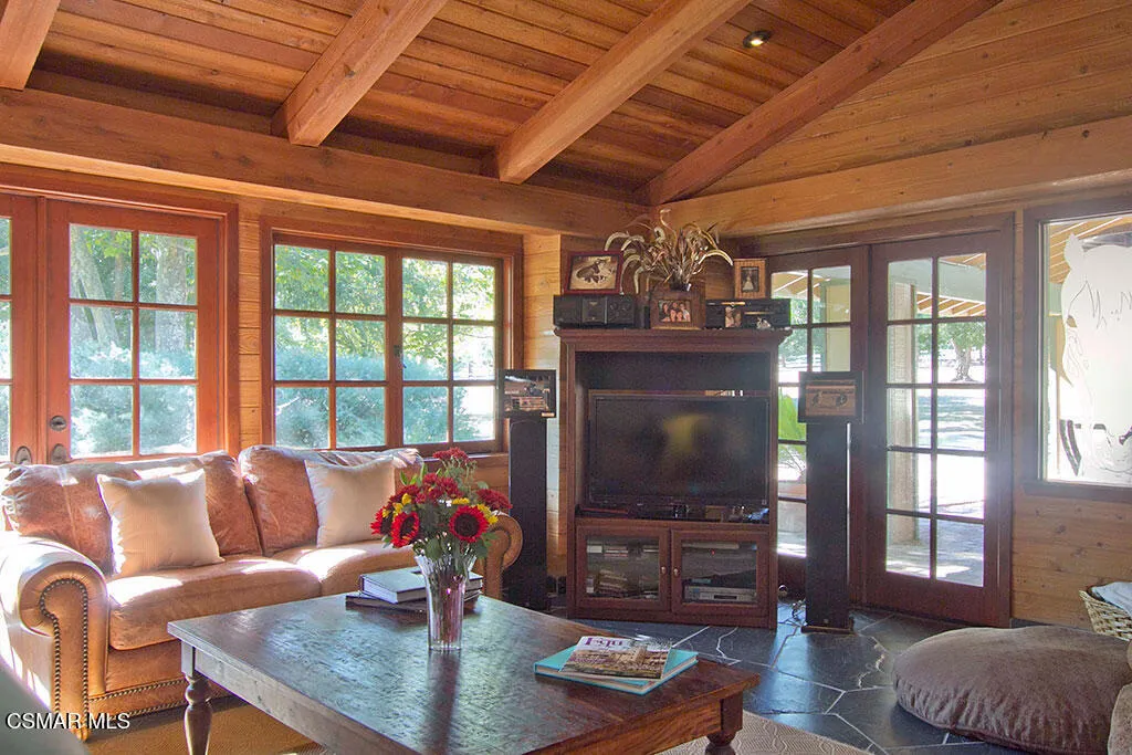 1812 W Potrero Road, Thousand Oaks, California 91361 home-pic-25