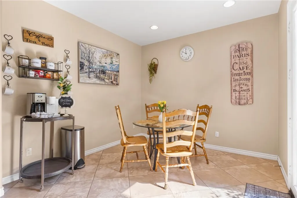 27123 Coral Bells Way, Murrieta, California 92562 home-pic-13