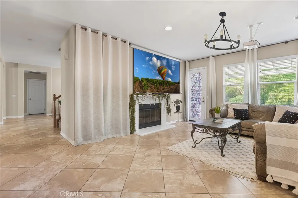 27123 Coral Bells Way, Murrieta, California 92562 home-pic-9