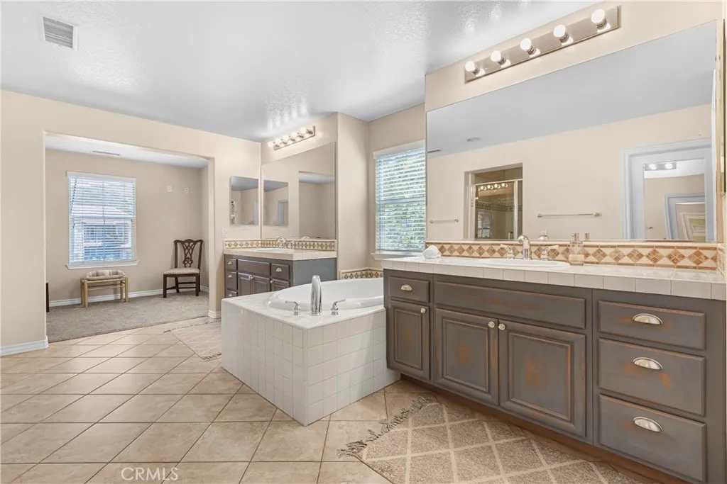27123 Coral Bells Way, Murrieta, California 92562 home-pic-24