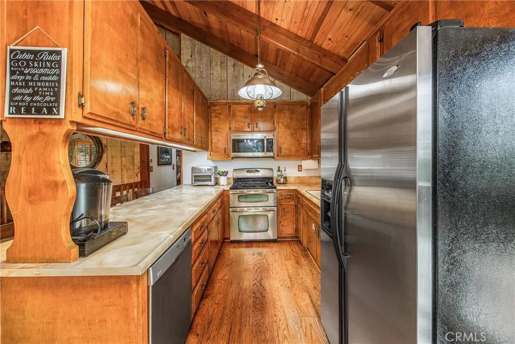 30919 All View Drive, Running Springs, California 92382 home-pic-11