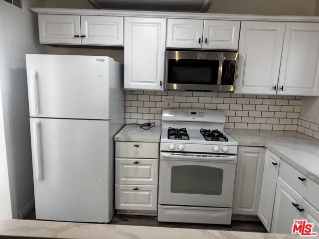 43609 Stanridge Avenue, Lancaster, California 93535