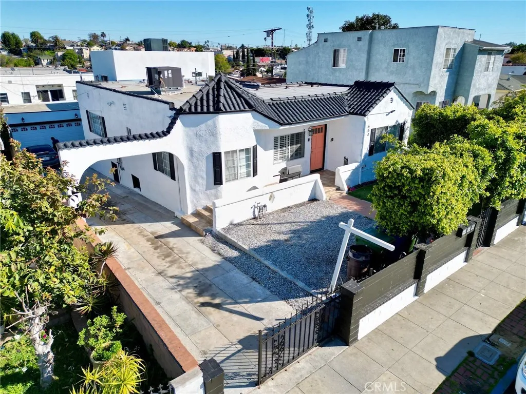 654 Penrith, Los Angeles, California 90023 home-pic-0