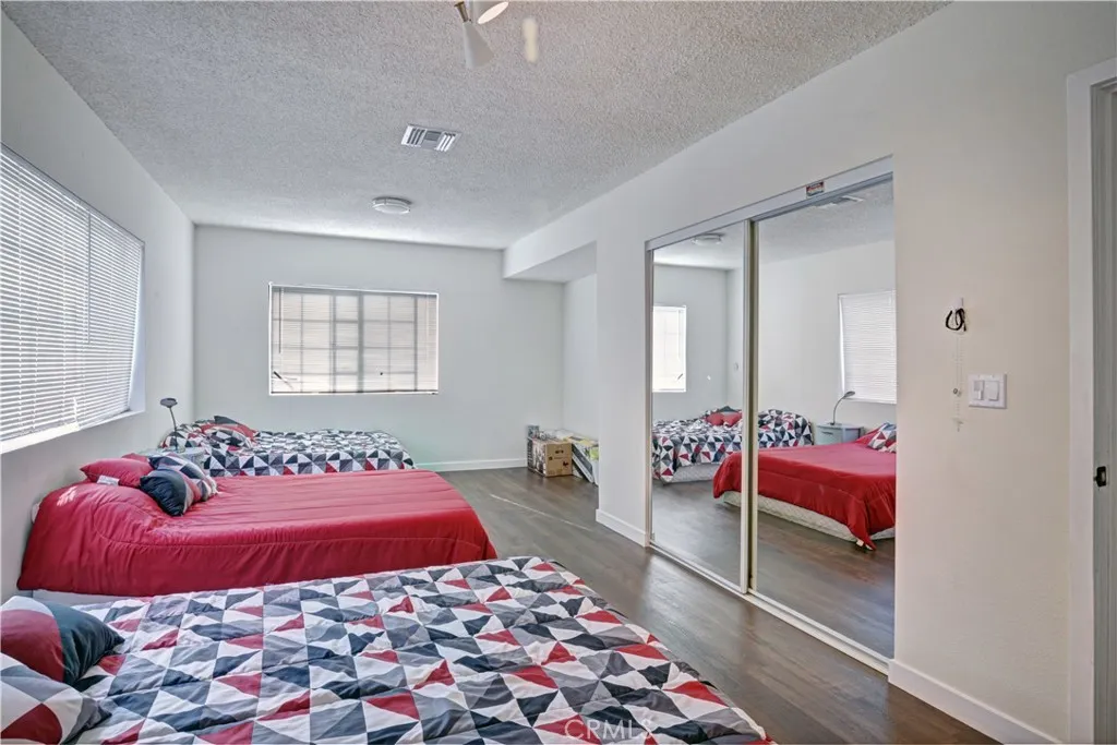 654 Penrith, Los Angeles, California 90023 home-pic-16