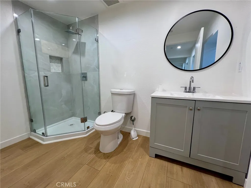 654 Penrith, Los Angeles, California 90023 home-pic-38