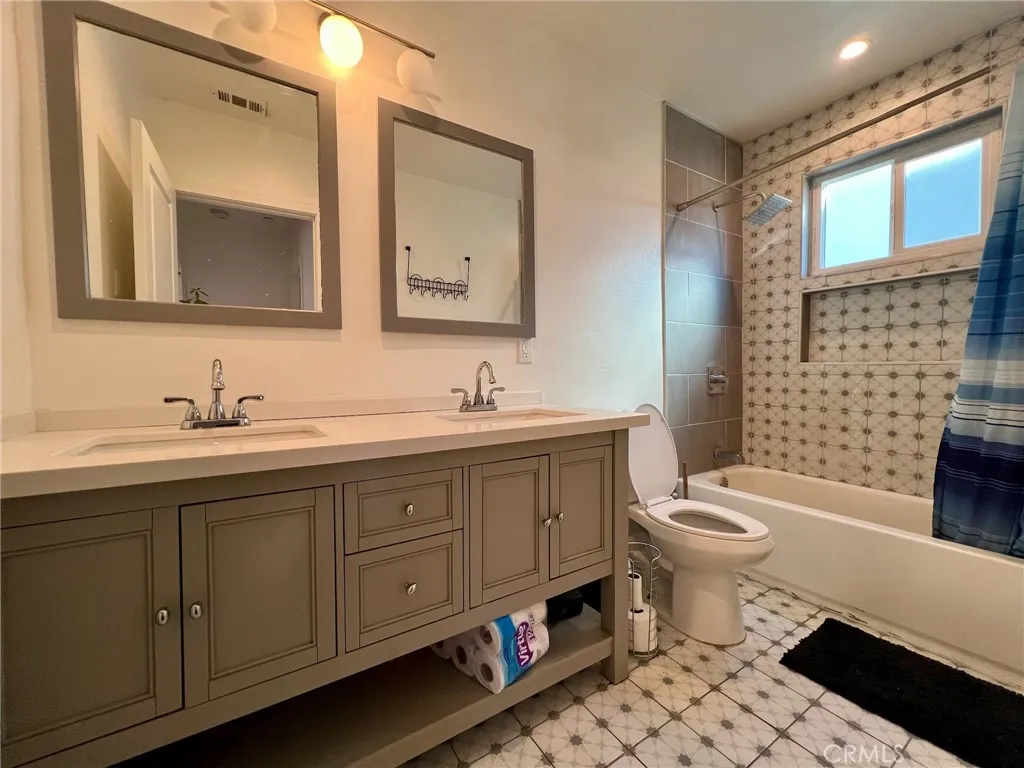 654 Penrith, Los Angeles, California 90023 home-pic-8