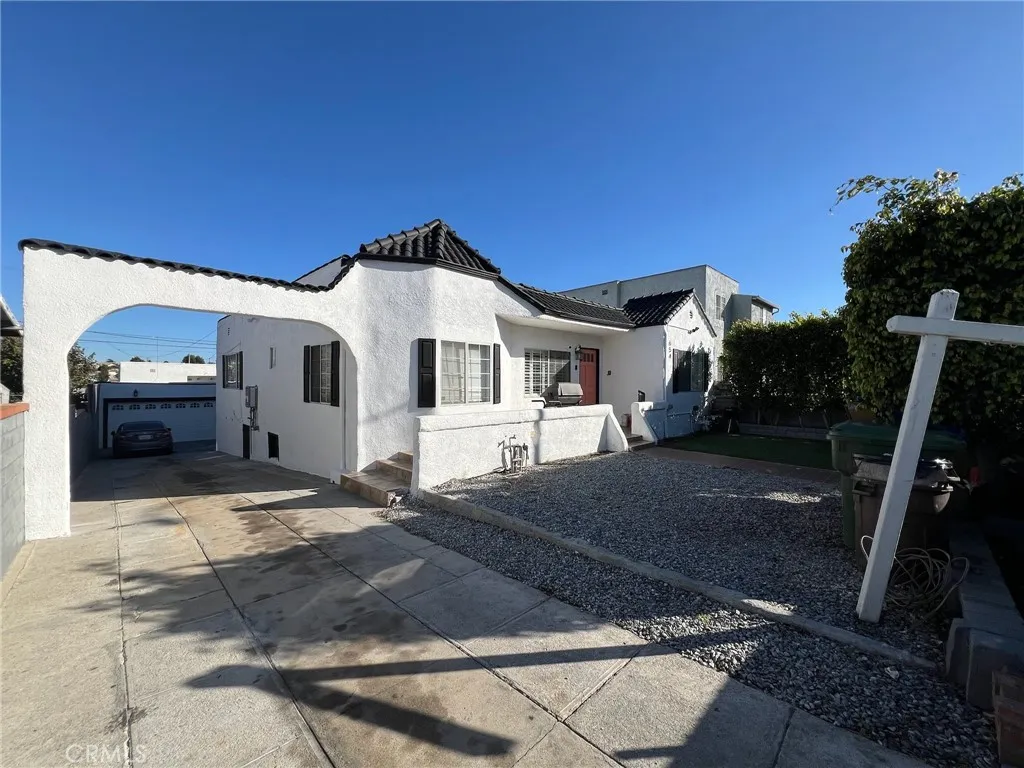 654 Penrith, Los Angeles, California 90023 home-pic-42