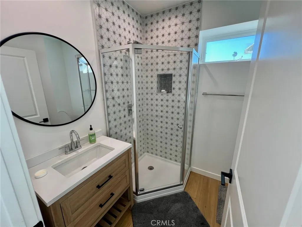 654 Penrith, Los Angeles, California 90023 home-pic-25