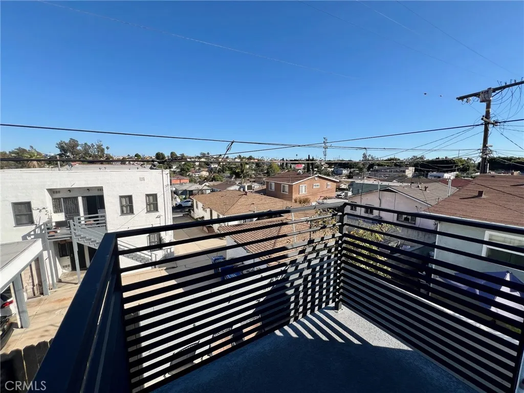 654 Penrith, Los Angeles, California 90023 home-pic-31