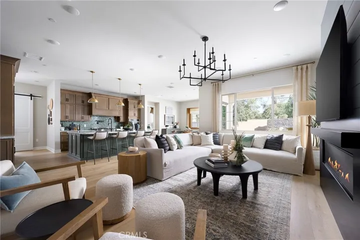 Model Home Photos – Same Floor Plan, Finishes May Vary.