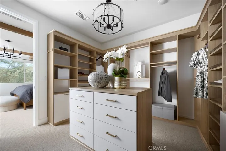 Model Home Photos – Same Floor Plan, Finishes May Vary.