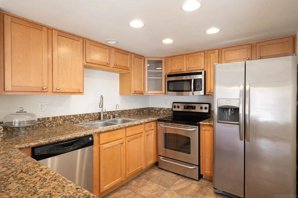 15353 Maturin Dr 115, San Diego, California 92127 home-pic-4