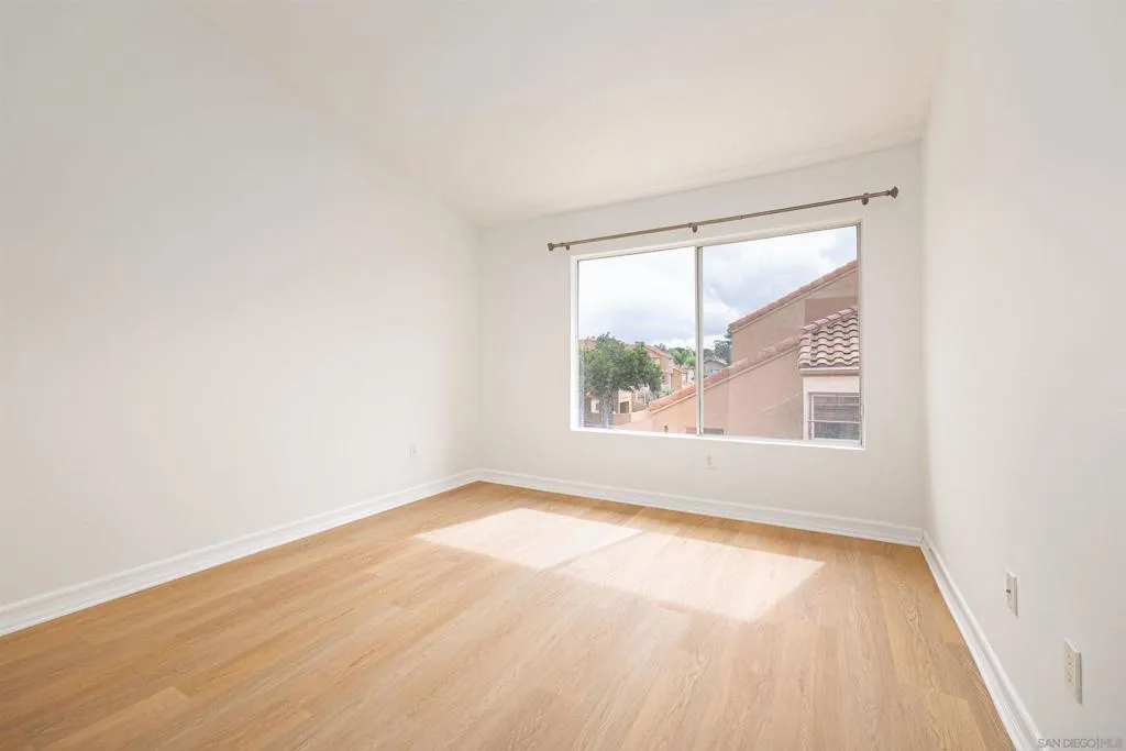 15353 Maturin Dr 115, San Diego, California 92127 home-pic-10