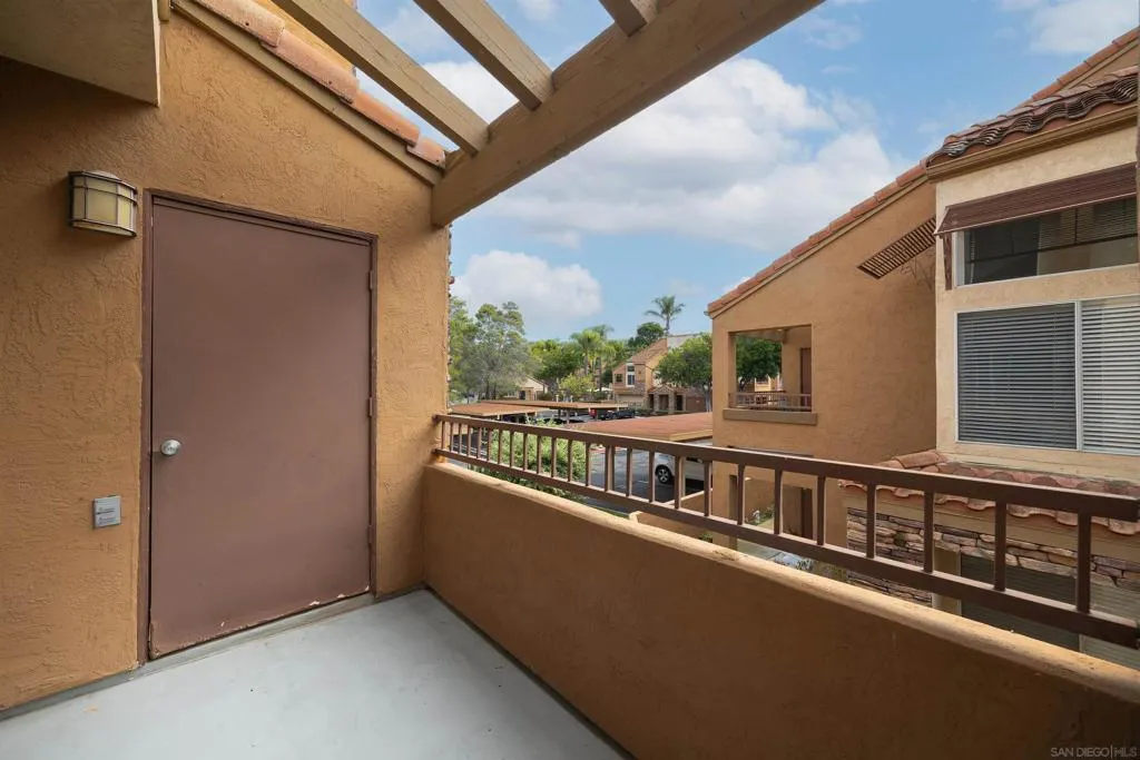 15353 Maturin Dr 115, San Diego, California 92127 home-pic-8